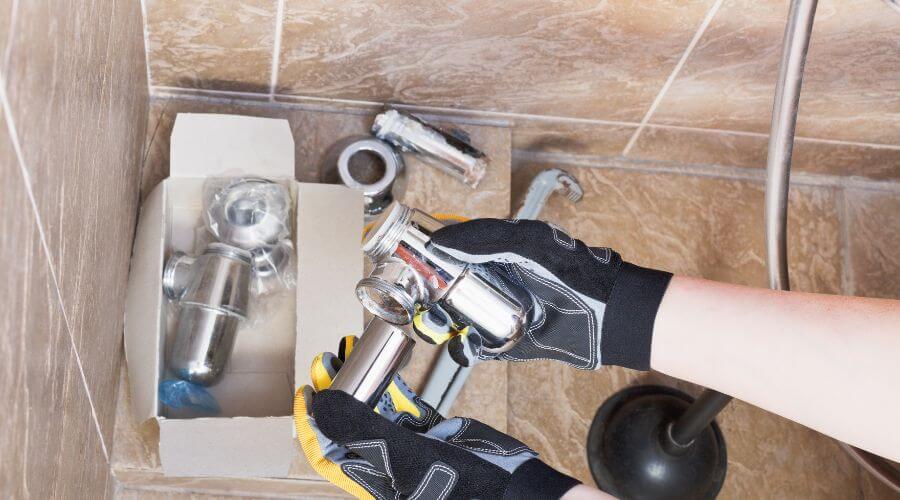 Professional gutter cleaning in Morrison, OK
